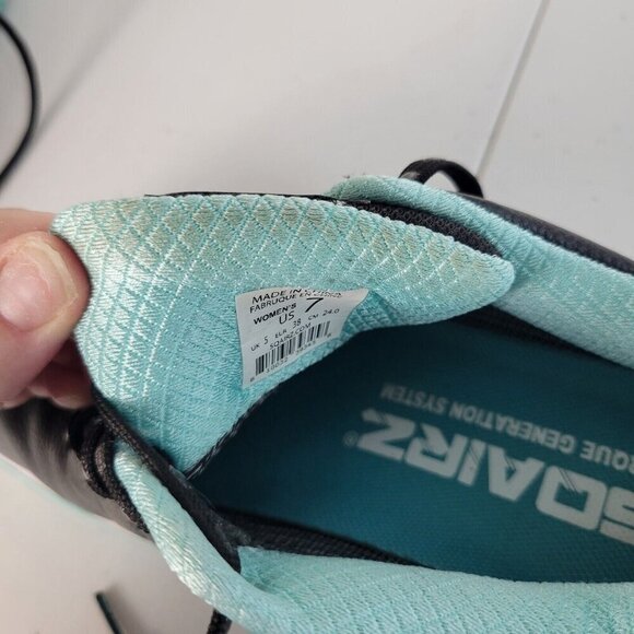 Sqairz Arrow Golf Shoes Womens Sz 7 Black Blue Waterproof Spikes Sneakers Preppy - Picture 5 of 14